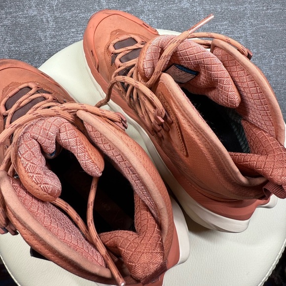 Hoka Kaha 2 Gore-Tex Vibram Sole Lace Up Hiking Boot Womens Size 7.5 - Picture 10 of 10